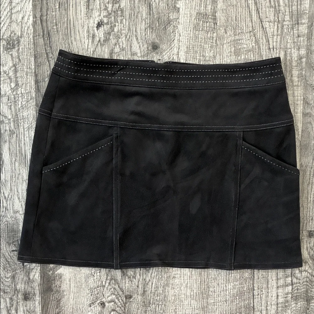 J. McLaughlin Mini Skirt ✧ Black ✧ Size 2